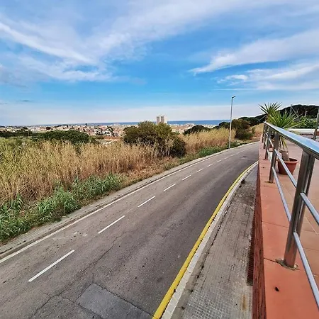 Vila Junto A La Playa Con Piscina Calella